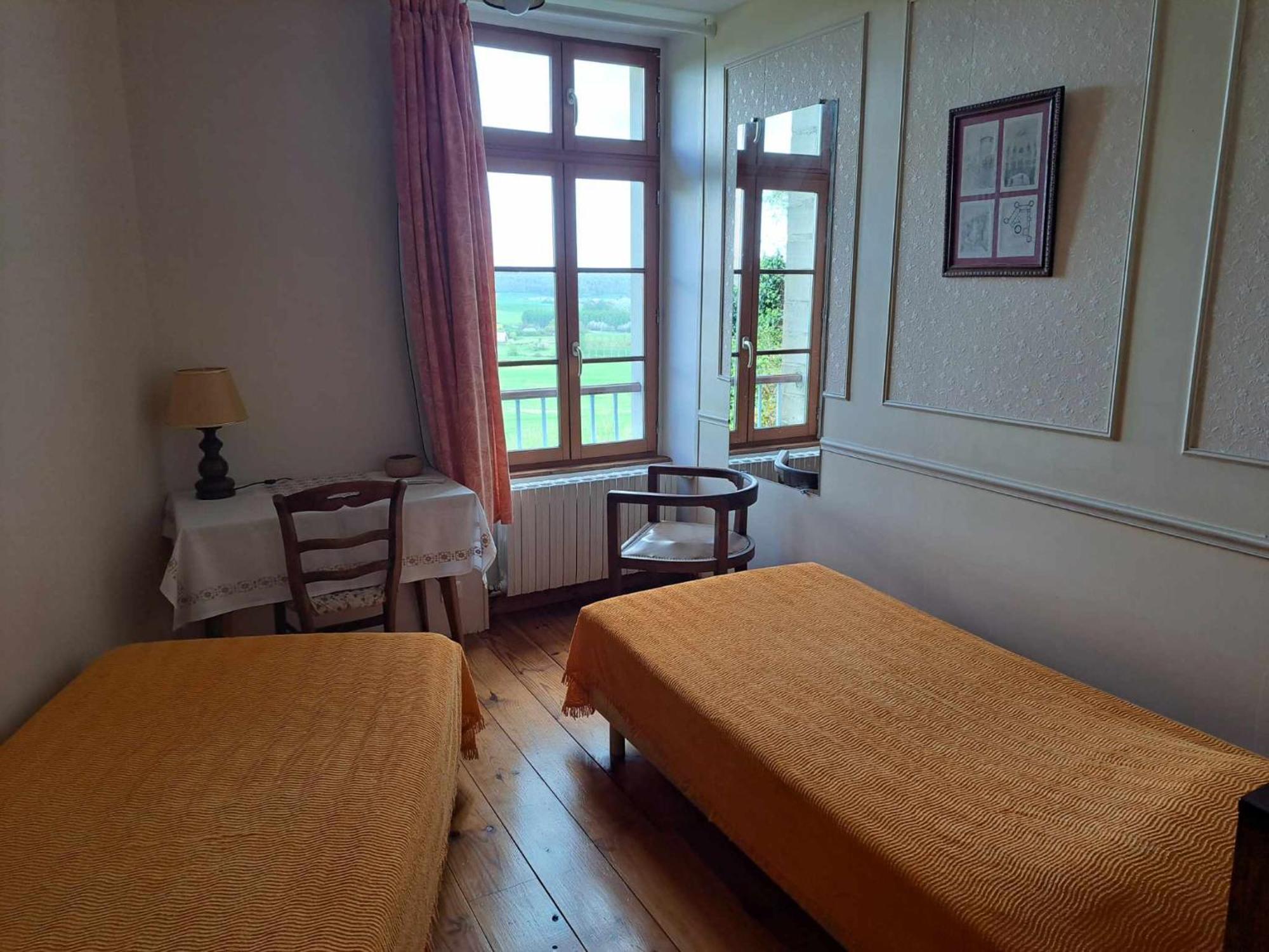 Location A Coucy Le Chateau エクステリア 写真